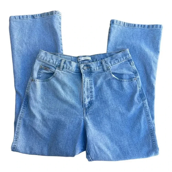 Lee Relaxed Bootcut at the waist light blue Flared Jeans. Size 12S - Picture 3 of 14